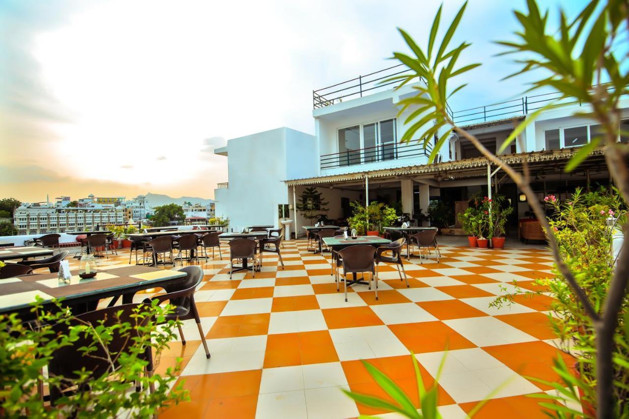Hotel Devraj Niwas On Lake Pichola Udaipur Dış mekan fotoğraf