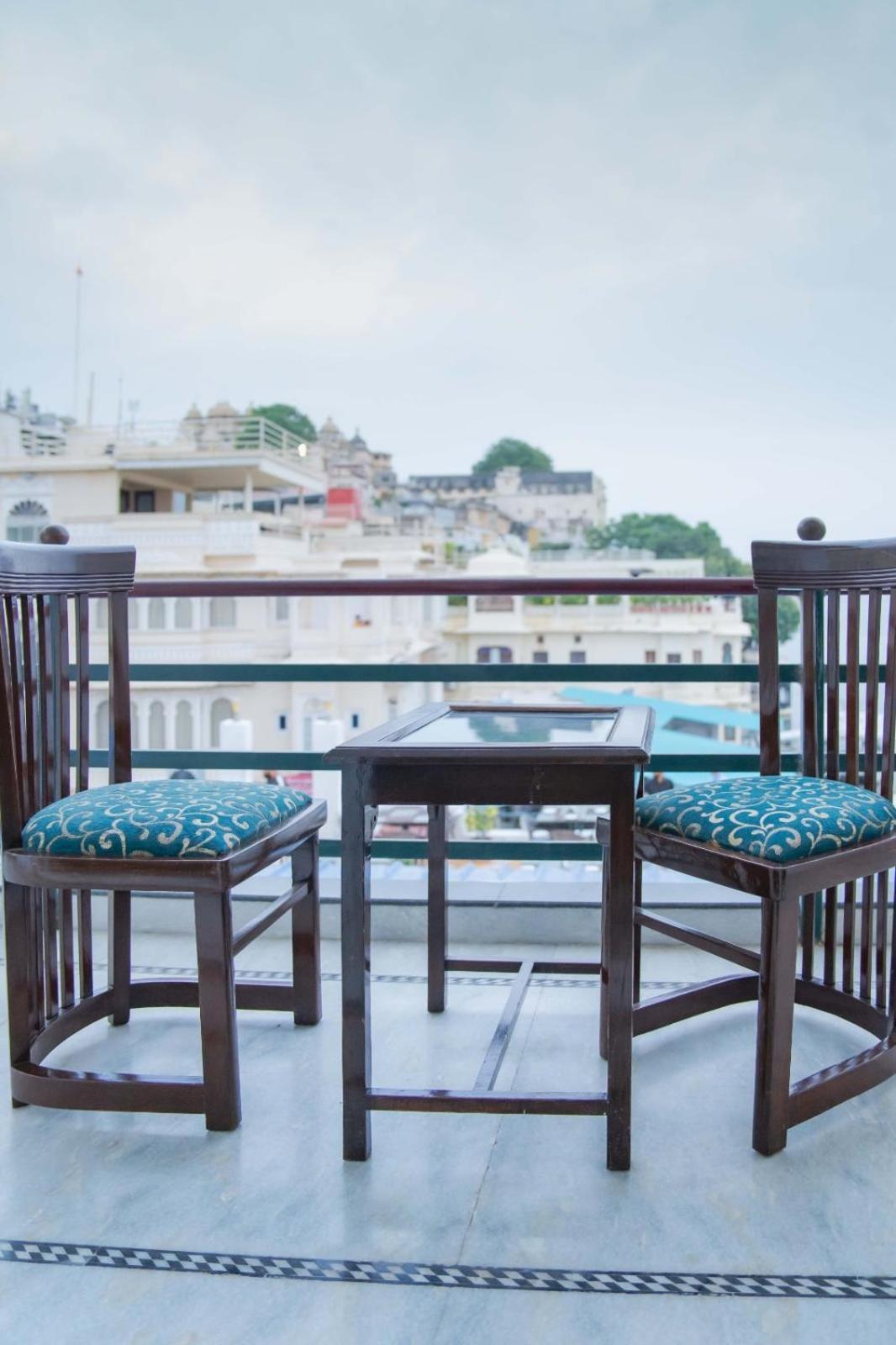 Hotel Devraj Niwas On Lake Pichola Udaipur Dış mekan fotoğraf