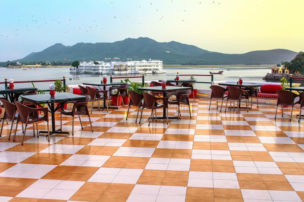 Hotel Devraj Niwas On Lake Pichola Udaipur Dış mekan fotoğraf